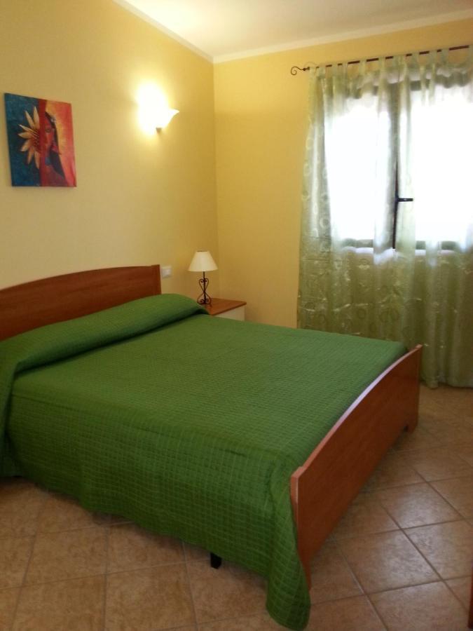 Rosy'S Apartments Trappeto  Luaran gambar