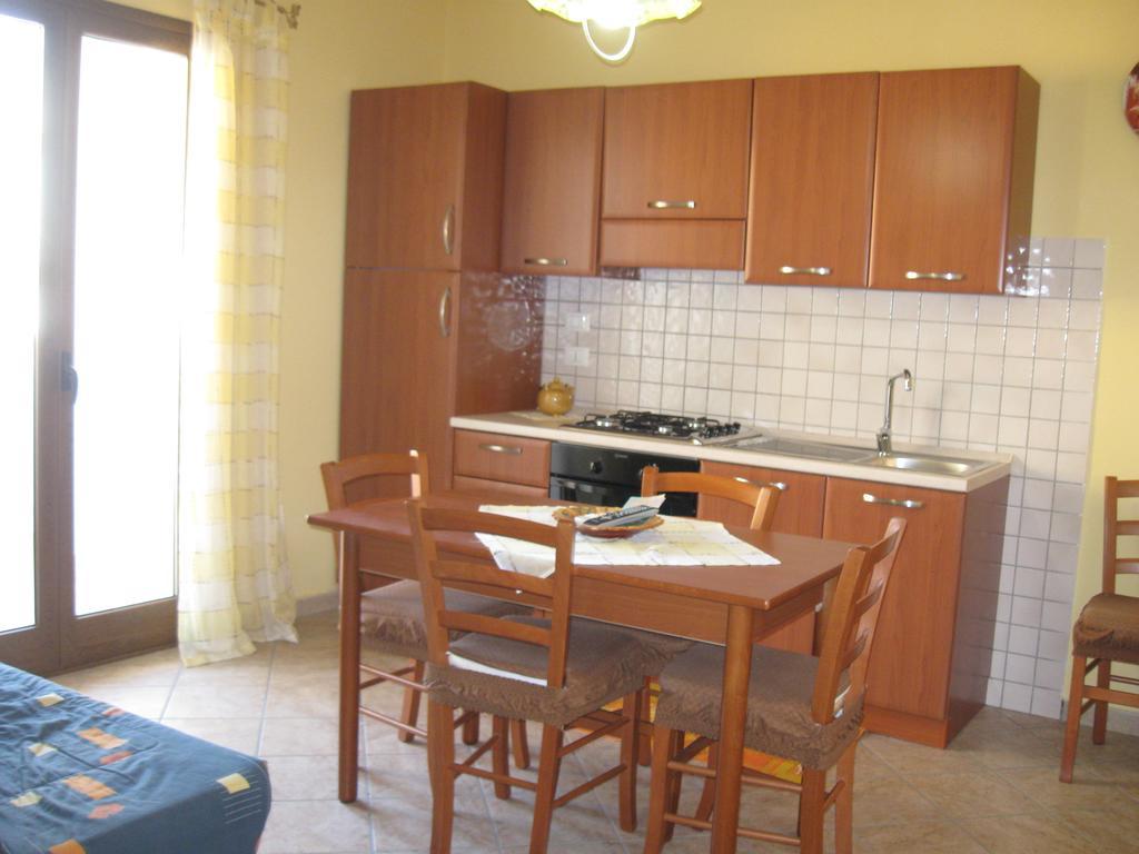 Rosy'S Apartments Trappeto  Bilik gambar