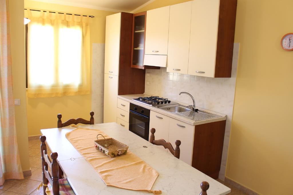 Rosy'S Apartments Trappeto  Luaran gambar
