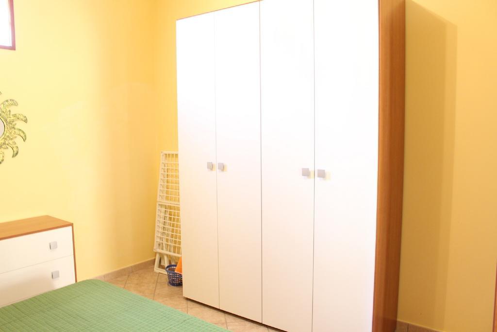 Rosy'S Apartments Trappeto  Luaran gambar