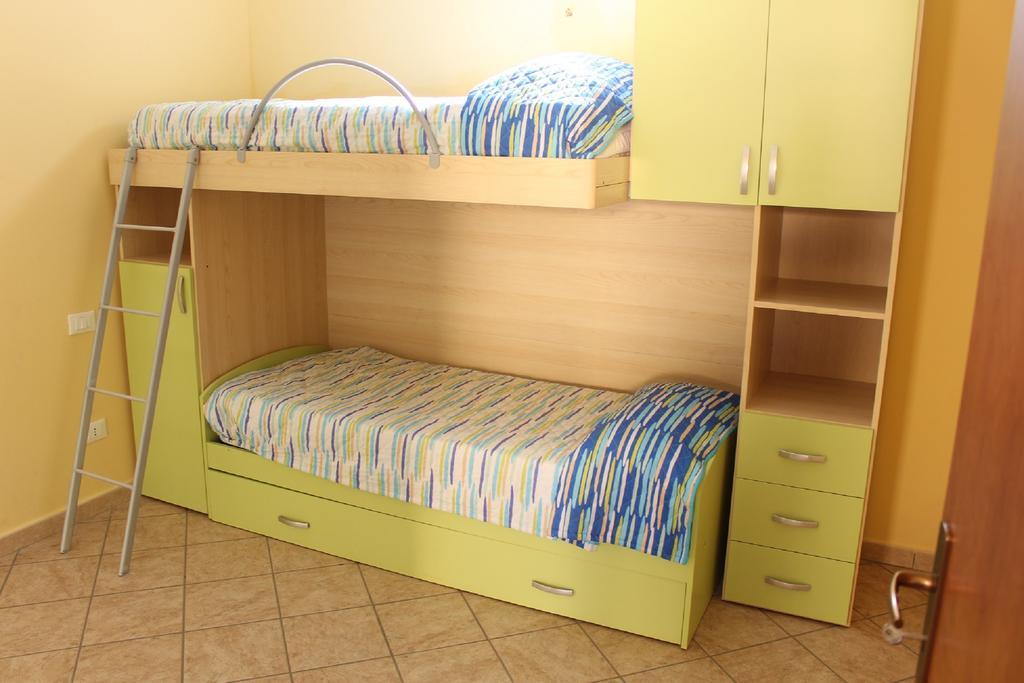 Rosy'S Apartments Trappeto  Luaran gambar