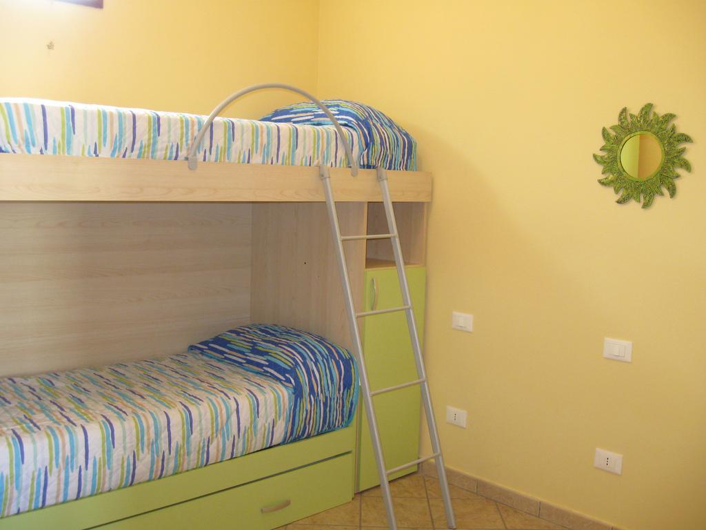 Rosy'S Apartments Trappeto  Luaran gambar