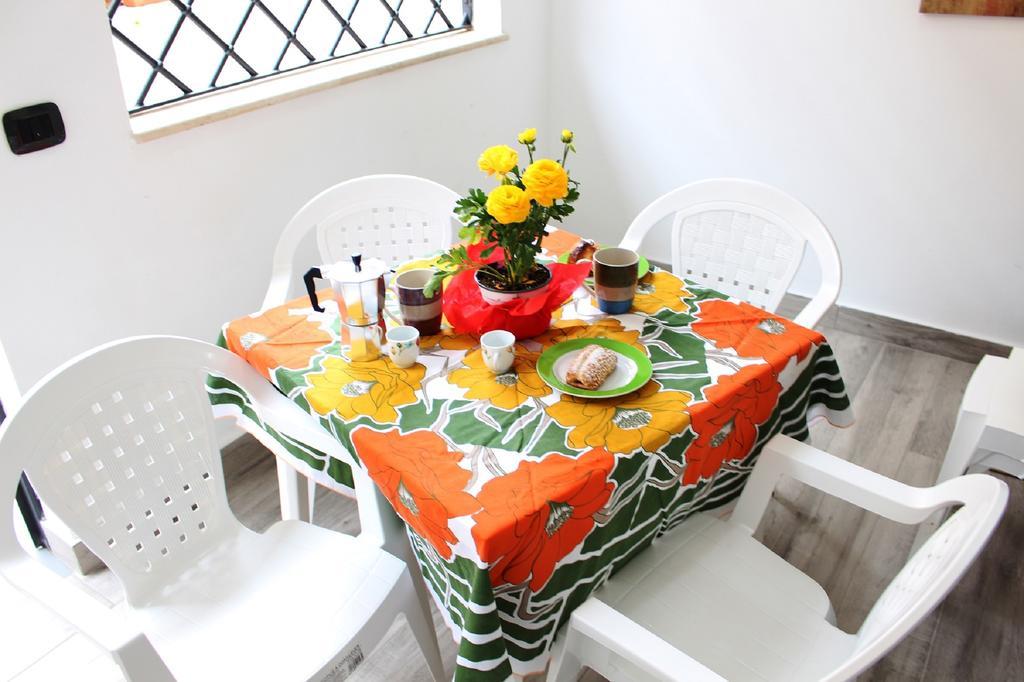 Rosy'S Apartments Trappeto  Luaran gambar