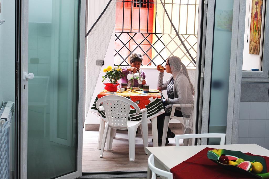 Rosy'S Apartments Trappeto  Luaran gambar